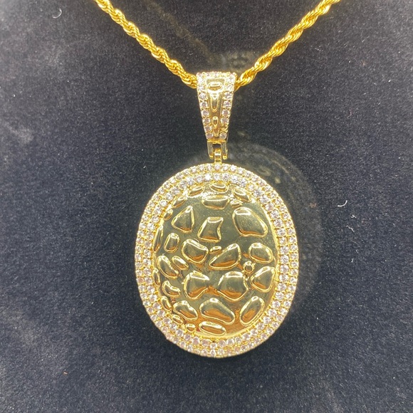 Nugget | 14k Gold | High End CZ Pendant w 20’ Gold Rope Chain - Picture 1 of 6